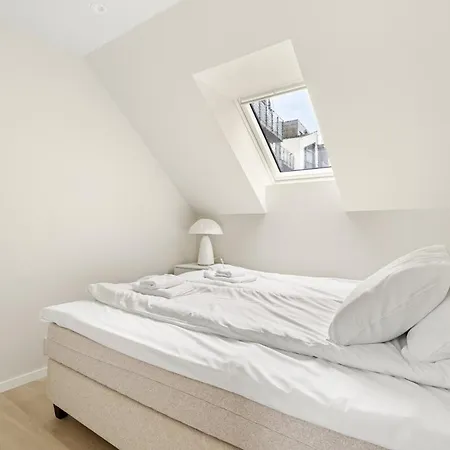 Modern 2-story With 4 Bedrooms