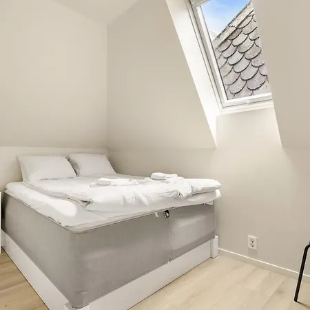 Modern 2-story With 4 Bedrooms ברגן